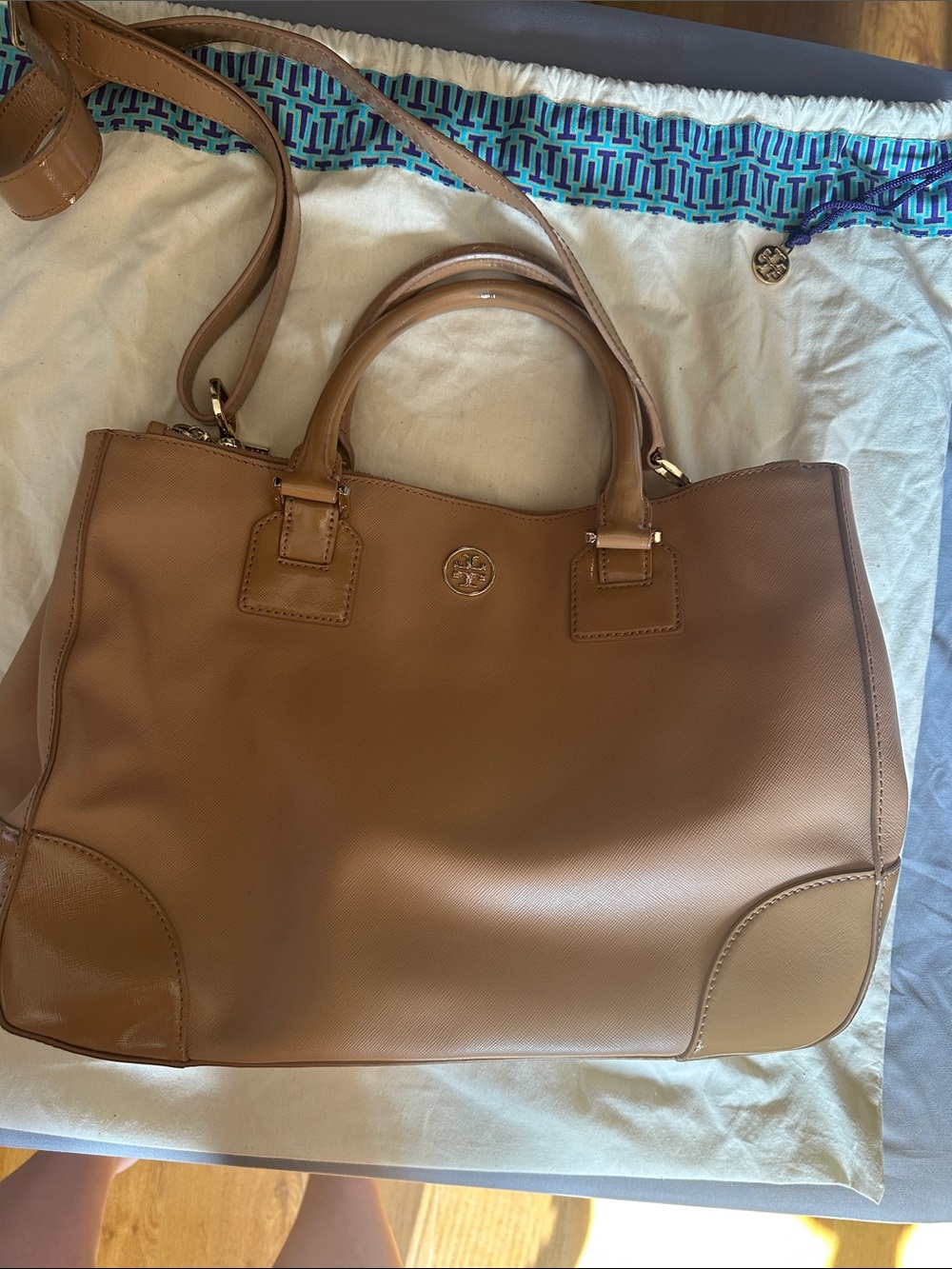 EUC Tory Burch Classic Tan Leather Tote Bag with Detachable Strap